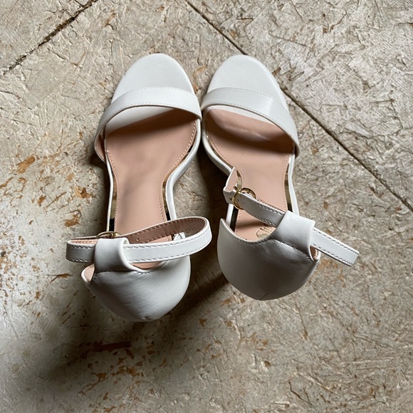 High heels - Picture 3 of 6